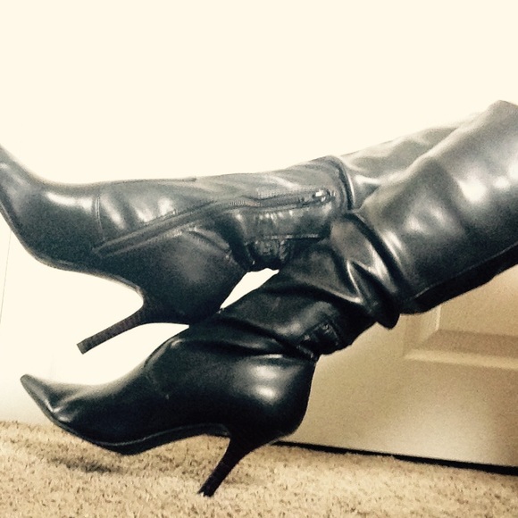 Beautiful Nine West Knee Boots! - Picture 3 of 3