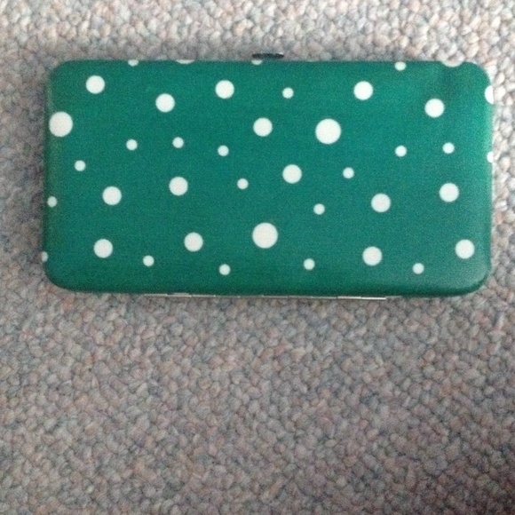 Green wallet