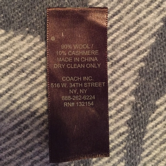 Authentic Coach Scarf - Picture 3 of 4
