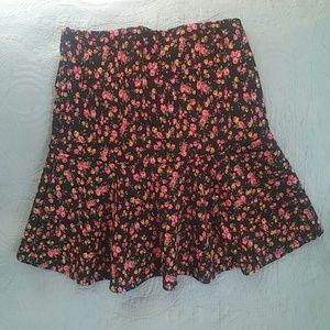 SASSY FLORAL SKATER SKIRT.