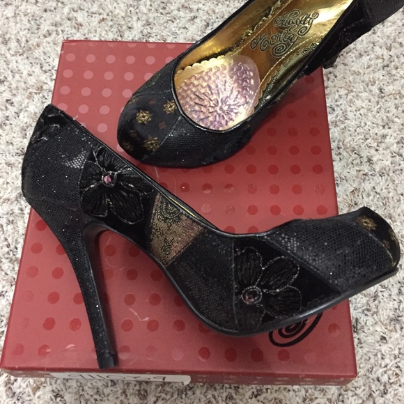 Naughty Monkey Heels - Picture 2 of 4