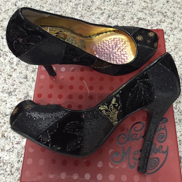 Naughty Monkey Heels - Picture 3 of 4