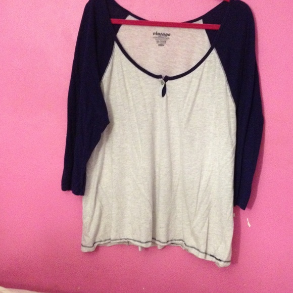 ✨Old Navy Vintage Baseball Tee✨