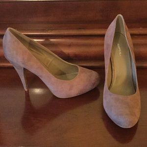 X-Appeal heels. Size 11. Never worn.