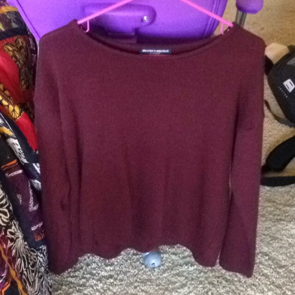 three tops in second pic avail. Only taking offers