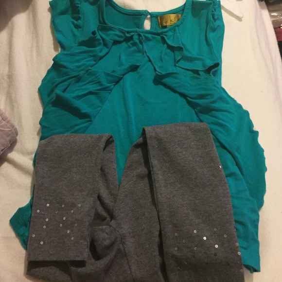 2 piece tunic and legging set - Picture 1 of 4
