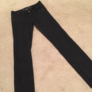 Black American Eagle super stretch jeans
