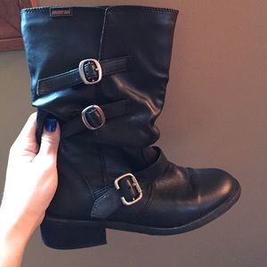 Women's boots
