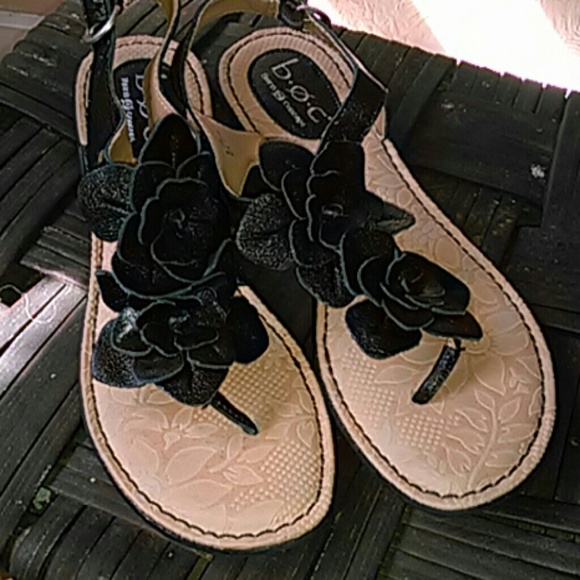 Born Shoes - Born Black Leather Floral Sandals NWOT sz 8