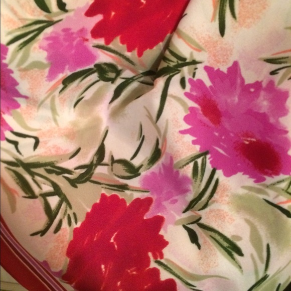 Vintage Saks Fifth Avenue Large Square Scarf - Picture 4 of 4