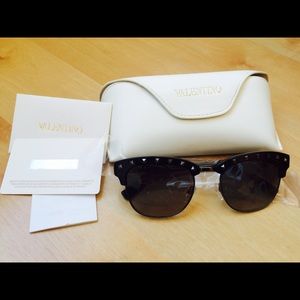 New Valentino black studded round sunglasses