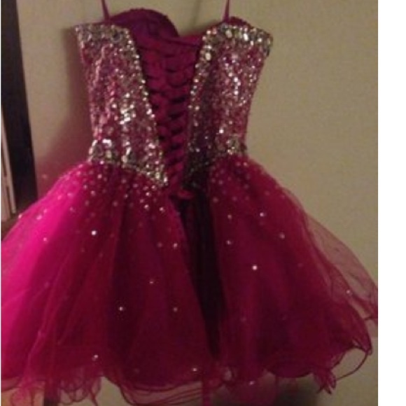 Dress - Picture 3 of 4