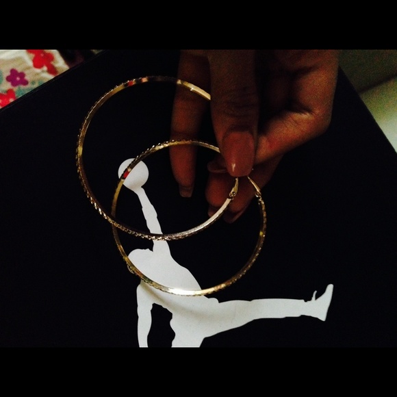Earrings - Picture 1 of 2