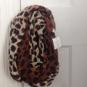 ❌SOLD Leopard Infinity Scarf