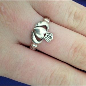 Silver Claddaugh Ring