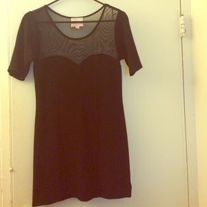 💥SOLD IN BUNDLE💥 LBD with mesh.