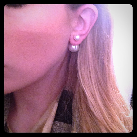 Double pearl earrings