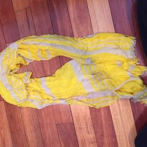 Night yellow and tan scarf