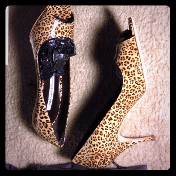Brian Atwood peep toe pumps (Authentic) Brand new!