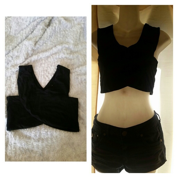 Crop top - Picture 1 of 1