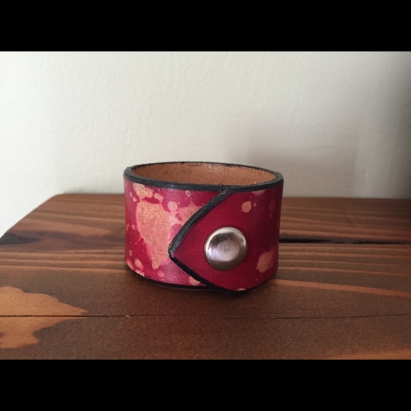 Jewelry - 🍄Cuff bracelet in red leather