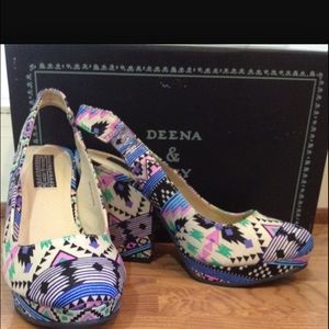 Deena & Ozy platform pumps