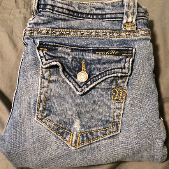 Light washed Distressed Miss Me Jeans