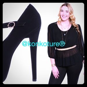 Size 8 - 10 6 inch platform may Janes and shirt