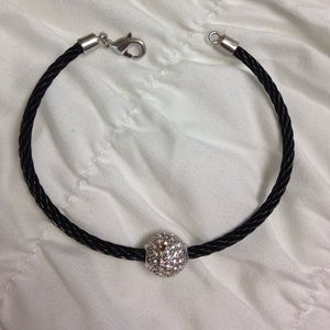 Black bracelet with cluster of diamonds in a ball