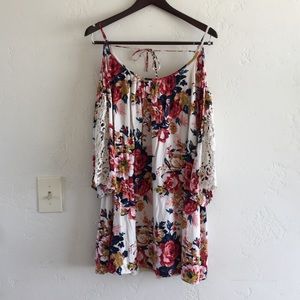 Floral Bell sleeved shift dress