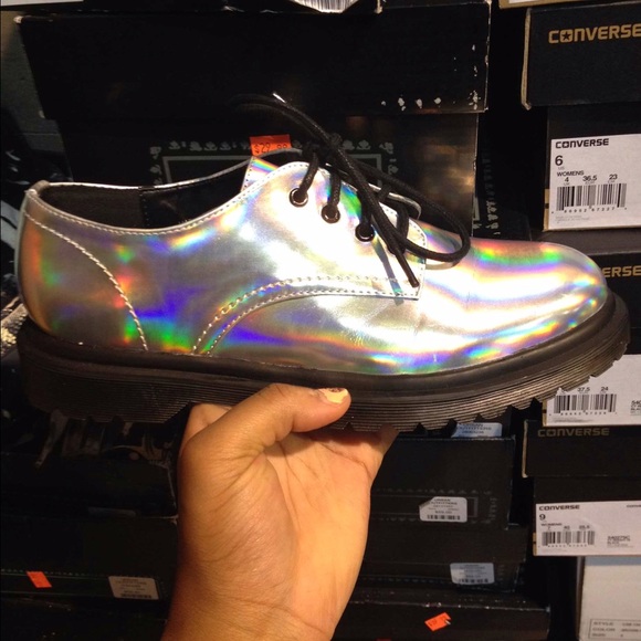 Holographic shoes 6 eye lace. Platform shoes