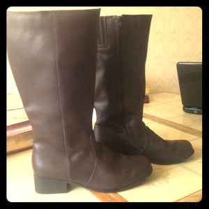 Wide-calf leather boots