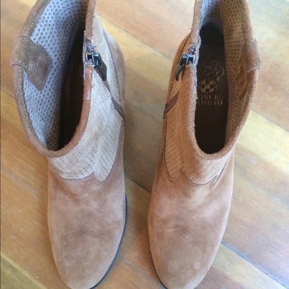Vince Camuto Tan Suede Booties size 10 - Picture 2 of 4
