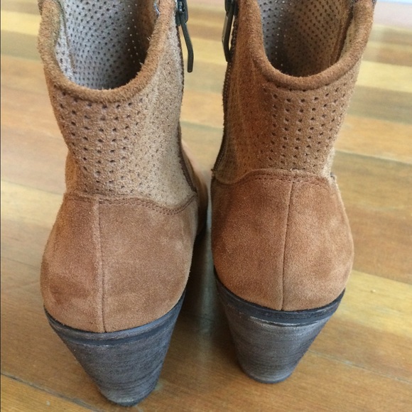 Vince Camuto Tan Suede Booties size 10 - Picture 3 of 4