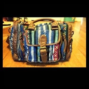 Forever 21 southwestern print handbag