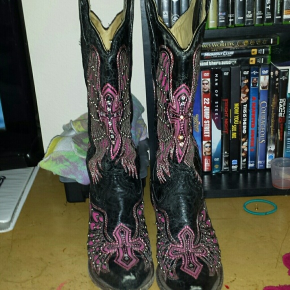 Corral boots