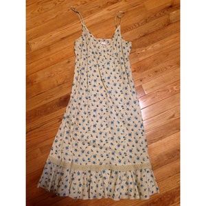 Free People Dress! Tan, mid-length floral dress!
