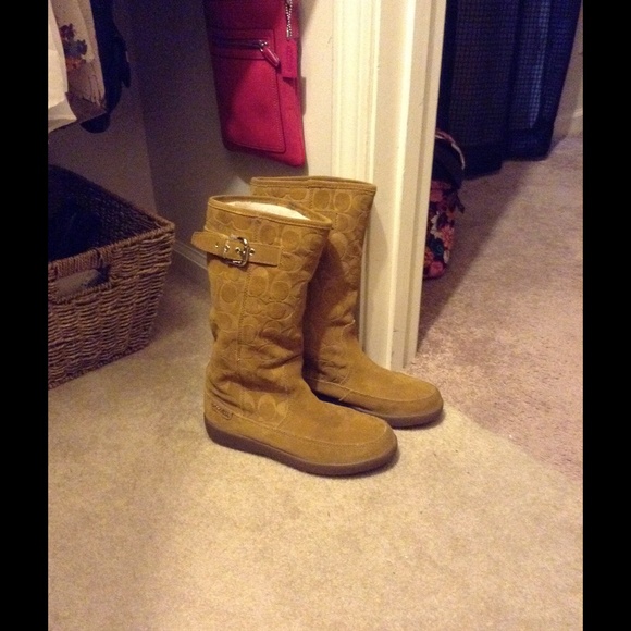 Coach Tulip boots. (authentic )