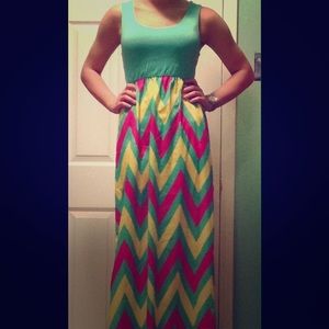 Cute Maxi Dress Size Small