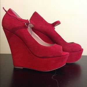 Steve Madden Red Suede Wedges