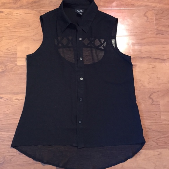Black Sleeveless Top