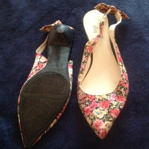 Anne Klein Floral Kitten Heels