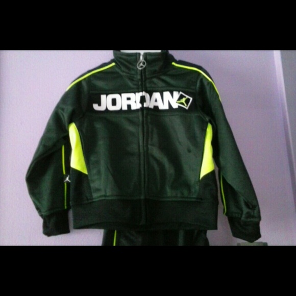 Jordan baby boy outfit set pants & jacket size 2t