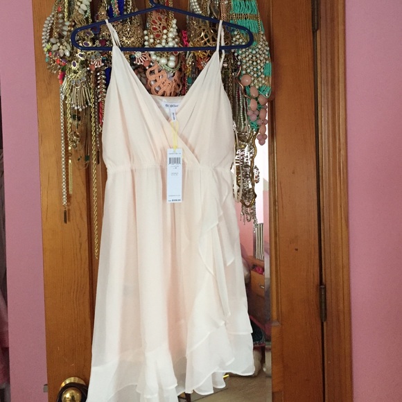 Light pink BCBGeneration never worn dress - Picture 1 of 1
