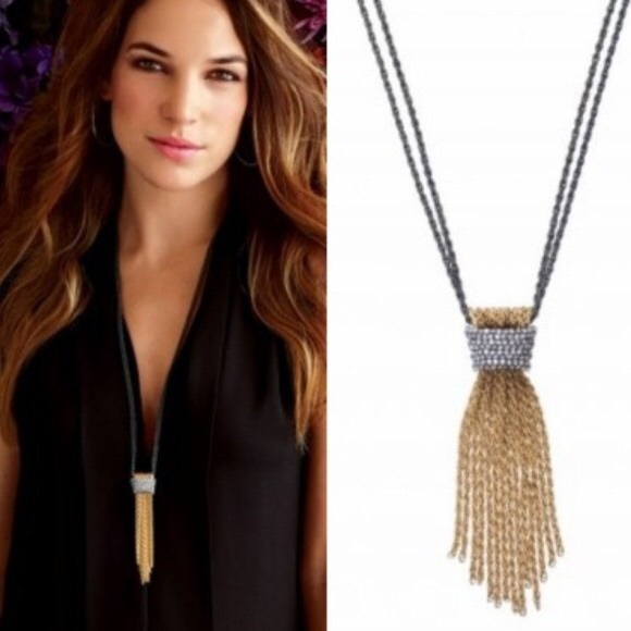 Stella & Dot Windsor necklace