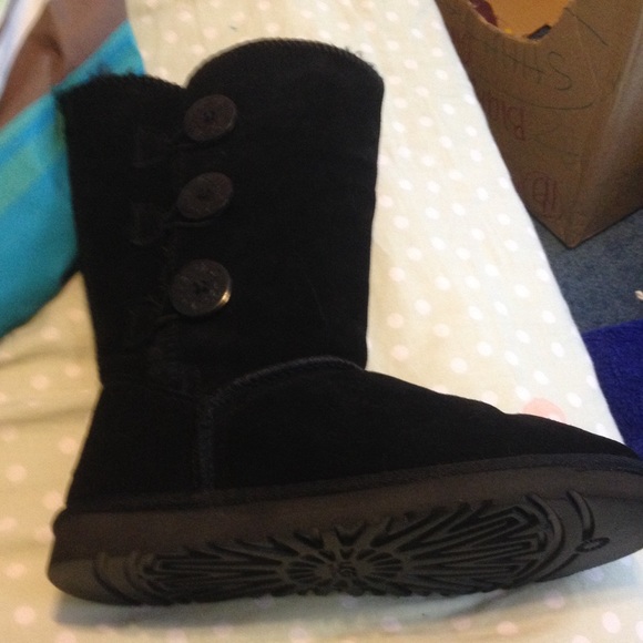 UGG Boots - Brand new black Bailey button uggs