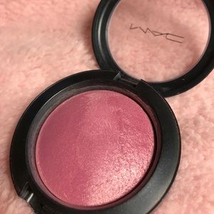 MAC Gentle Mineralize Blush