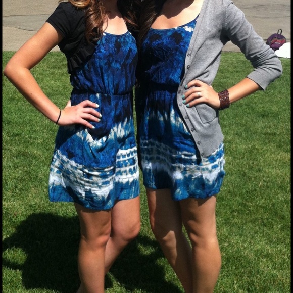 SOLD/Mini Dress - Picture 4 of 4