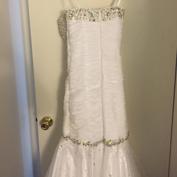 White Mermaid Prom and/or Wedding dress! - Picture 3 of 3
