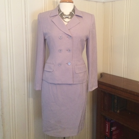🔰REDUCED🔰Like New Double-breasted Lilac Suit